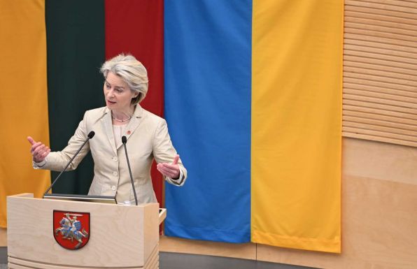 Távolmaradással büntetné Magyarországot Ursula von der Leyen