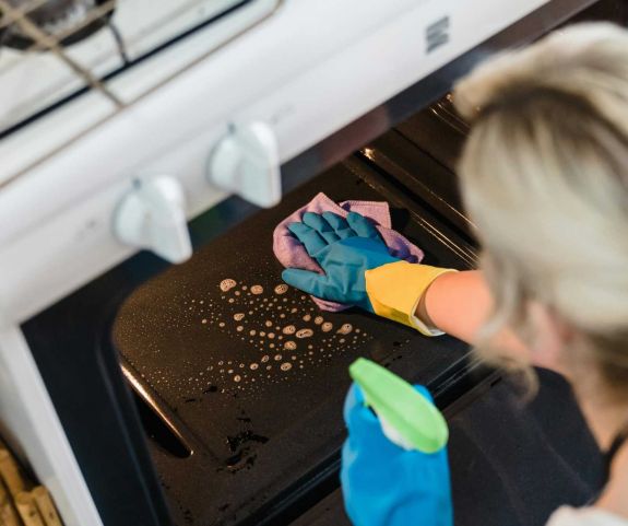 Érvényességi határidőt szabtak a háztartási munkák után fizetett utalványoknak