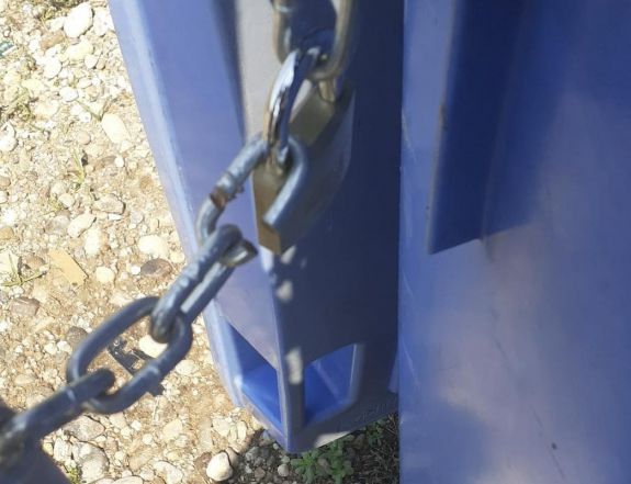 Lopják a szemetesládákat Arad megyében