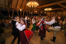 Rekordot döntöttek a huszonhatodik magyarlapádi néptánctáborban  