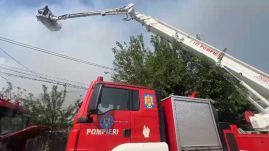 Lakótelepen tombolt a tűz Bukarestben