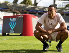 Szoknyába bújhat a franciák atlétája az olimpia megnyitóján