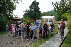 Nagy élmény a kicsiknek – Rászoruló gyerekeket táboroztattak Csernátonban