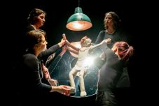 Magyarországi turnéra indul a marosvásárhelyi társulat Árvácska című előadása