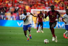 Utolsó percekben esett góllal ejtették ki a franciák a belgákat, bejutottak a legjobb nyolc közé