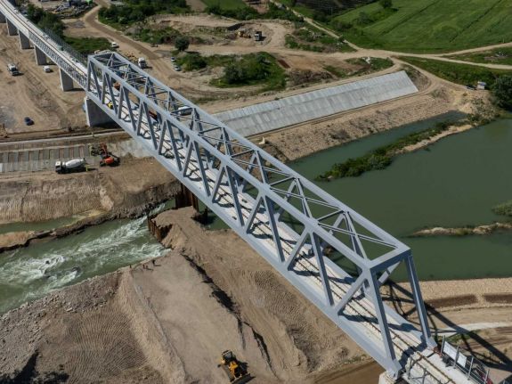 Tizenkilenc évbe tellett egy vasúti híd újjáépítése