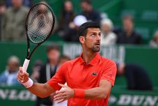 Oda a világelsőség, Novak Djokovics sérülés miatt nem folytathatja a Roland Garrost