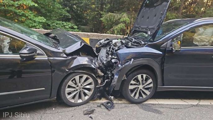 Összeütközött két autó a Transzfogarason