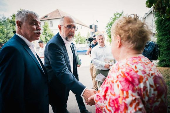 Elemző: nem helyezték politikai karanténba az AUR-t, a mozgósításban bízhat az RMDSZ