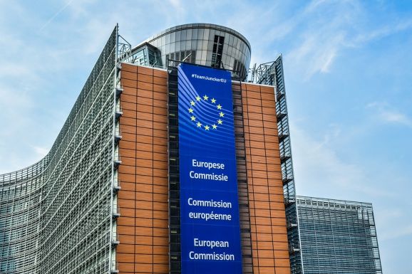 EB: Ukrajna és Moldova teljesítették a feltételeket a csatlakozási tárgyalások megkezdéséhez