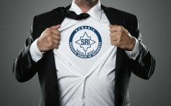 Korlátozná a titkosszolgálati vezetők mandátumainak számát a miniszterelnök