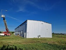 Részben kiégett egy ipari csarnok Kézdivásárhelyen