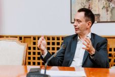 Csoma Botond: mindenkire szükség van, most kell belehúzni