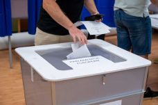 19 órás részvételi adatok: 44,16 az EP-választáson, 42,35 a helyhatóságin