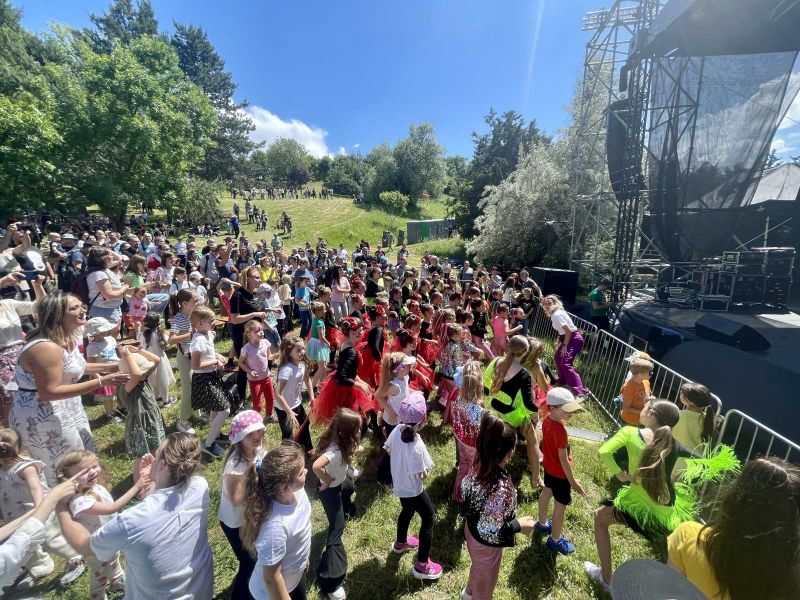 Minden korosztályt kimozdított otthonról a Kolozsvári Majális (FOTÓK)