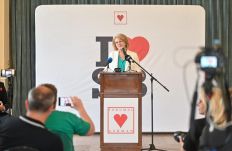 A német fórum nyerte a helyhatósági választásokat Nagyszebenben – Astrid Fodor harmadszor polgármester