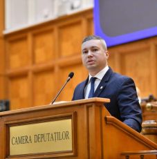 Lemondásra szólították fel a PNL Maros megyei vezetőit