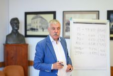 Mocskos kampányról és tervekről Kézdivásárhelyen