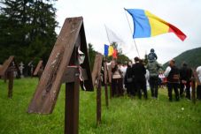 Ismét őseink sírjain ünnepeltek az úzvölgyi temetőben a román nacionalisták