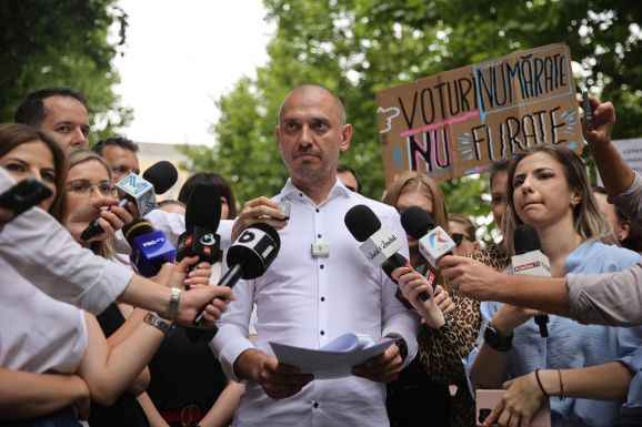 Állítólagos választási csalások miatt tüntettek Bukarestben