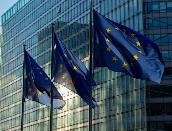 A radikalizálódás megelőzésével foglalkozó tudásközpontot indít az Európai Bizottság