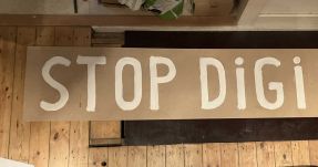 A Digi ellen tiltakoznak a brüsszeliek