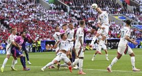 Foci Eb: Helyt álltak a magyarok a németek ellen, de két góllal kikaptak