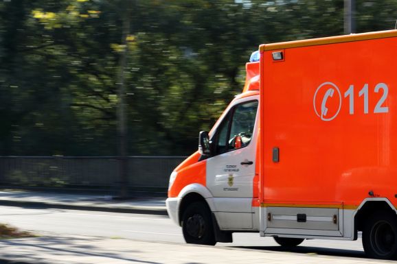 Munkabalesetben meghalt egy vendégmunkás, akit a főnökei nem szállíttattak kórházba