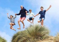 Szokatlan fotóval, megható üzenettel köszöntötte a 42 éves Vilmos herceget a felesége