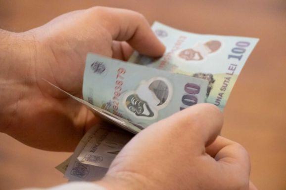 Románia áttér az uniós minimálbérre – Mennyivel keresnek majd többet az alkalmazottak?