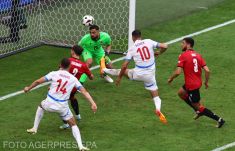 Foci Eb: Ronaldóék simán győzték le a törököket, a csehek döntetlent játszottak a grúzokkal