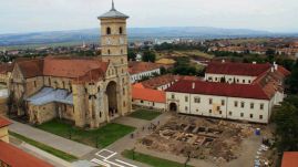 Kőlapokból kirakott járdával jelölik majd Erdély legrégebbi keresztény templomának maradványait