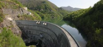 Törpe vízerőművet adtak át a Ruszka-havason