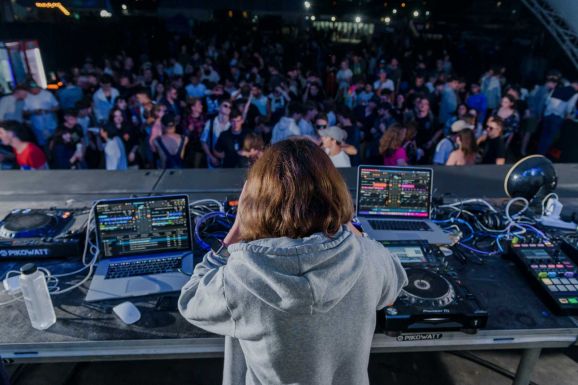 Hamarosan kezdődik a Vibe – Minden, amit tudni kell a fesztiválról