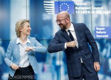 Charles Michel: a tagországok vezetői Ursula von der Leyen mandátumának meghosszabbítását javasolják