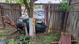 Autóval rontott az udvarra egy sepsiszentgyörgyi fiatal  