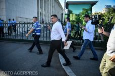 Az AUR bejelentkezett a hétfői tanácskozásra az államfőválasztás időpontjáról