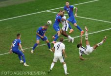 A kiesés széléről jöttek vissza az angolok, hosszabbításban ejtették ki a szlovákokat