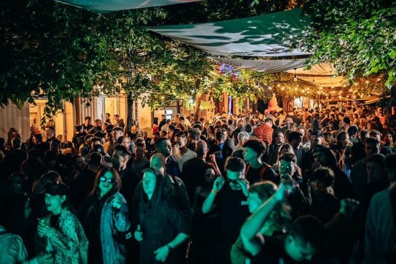 Rendhagyó városi majálist szervezett Marosvásárhelyen a Vibe Fesztivál