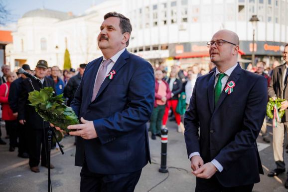 Hét jelölt pályázik a szatmárnémeti polgármesteri székre, hat a megyei tanács elnöki tisztségére