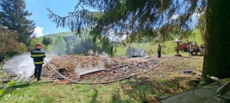 Porig égett egy fatemplom az otthagyott égő gyertya miatt