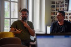 Kutatás: bevándorlás- és nyugatellenesség, az intézményekbe vetett hit csökkenése jellemző az erdélyi magyarokra