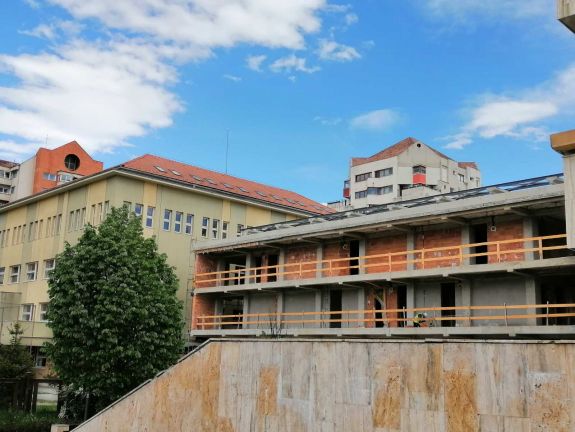 Idén elkészülnek a csíkszeredai Petőfi Sándor Általános Iskola és Nagy István Művészeti Középiskola tornatermei