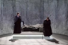 „Mérhetetlen távolságban vagyok attól, amit szeretek” – A félreértés című darabot állítja színpadra a Kolozsvári Állami Magyar Színház