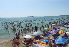 Turisztikai egyesület elnöke a tengerparti árakról: nem kötelező megvenni a 10 lejes kukoricát