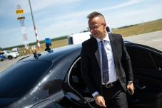 Szijjártó Péter: elementáris küzdelem várható a NATO-s javaslat ügyében, elképesztő a nyomás Magyarországon