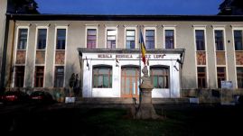 Lőszerraktárt találtak az iskola szomszédságában, kiköltöztették a diákokat