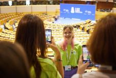 Tervezet: Elsőként a világon, Romániában részt vehetnek a gyerekek a döntéshozatalban