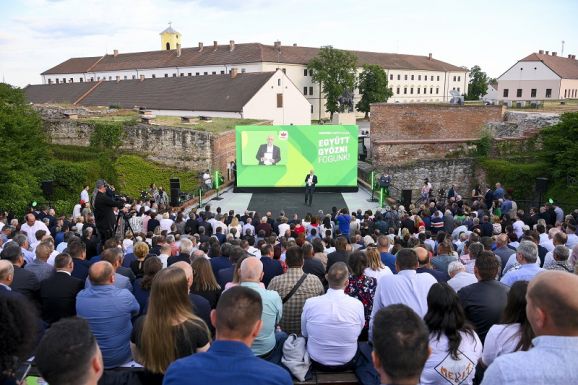 „Kell a tunning” – partiumi kampányhajrát tartott az RMDSZ