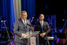 Ciucă: Kizárt, hogy a liberálisok leüljenek tárgyalni az AUR-ral egy jobboldali koalíció létrehozásáról 